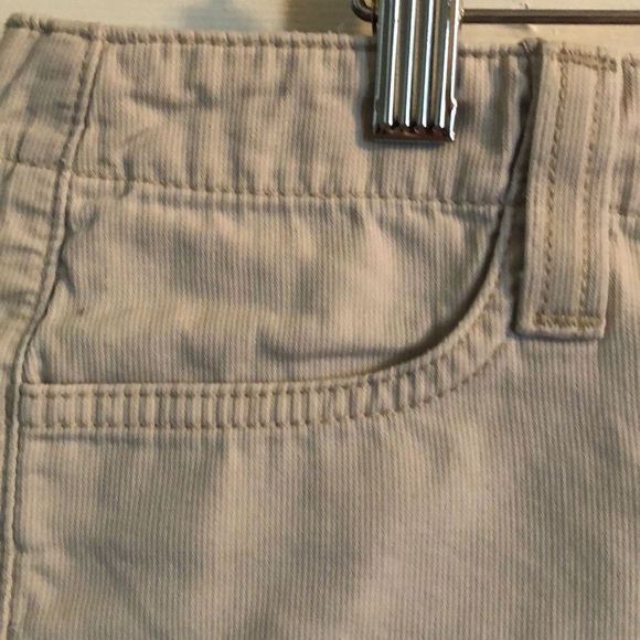 Lei Khaki shorts. - Picture 2 of 4